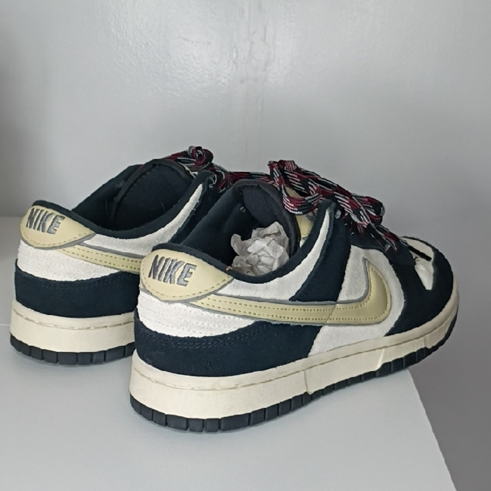 Nike Dunk Low LX 'Black Suede' sneakers Size 8 Black/Team Gold-Coconut Milk - Picture 5 of 13